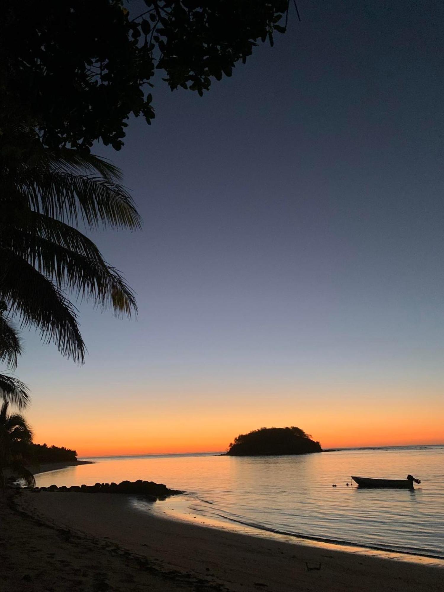 Mai Sunset Island Resort Ngunu Bagian luar foto